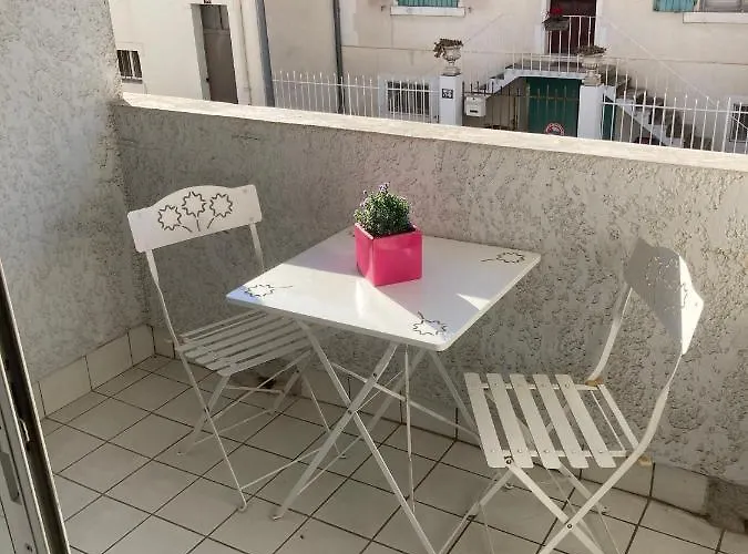 Appartement Proche Des Halles
